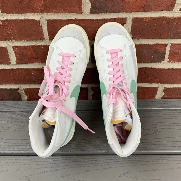 NEW-Nike Blazer Mid '77 Vintage Sneaker (men’s 9/women’s 10.5) NWOT - Picture 5 of 13